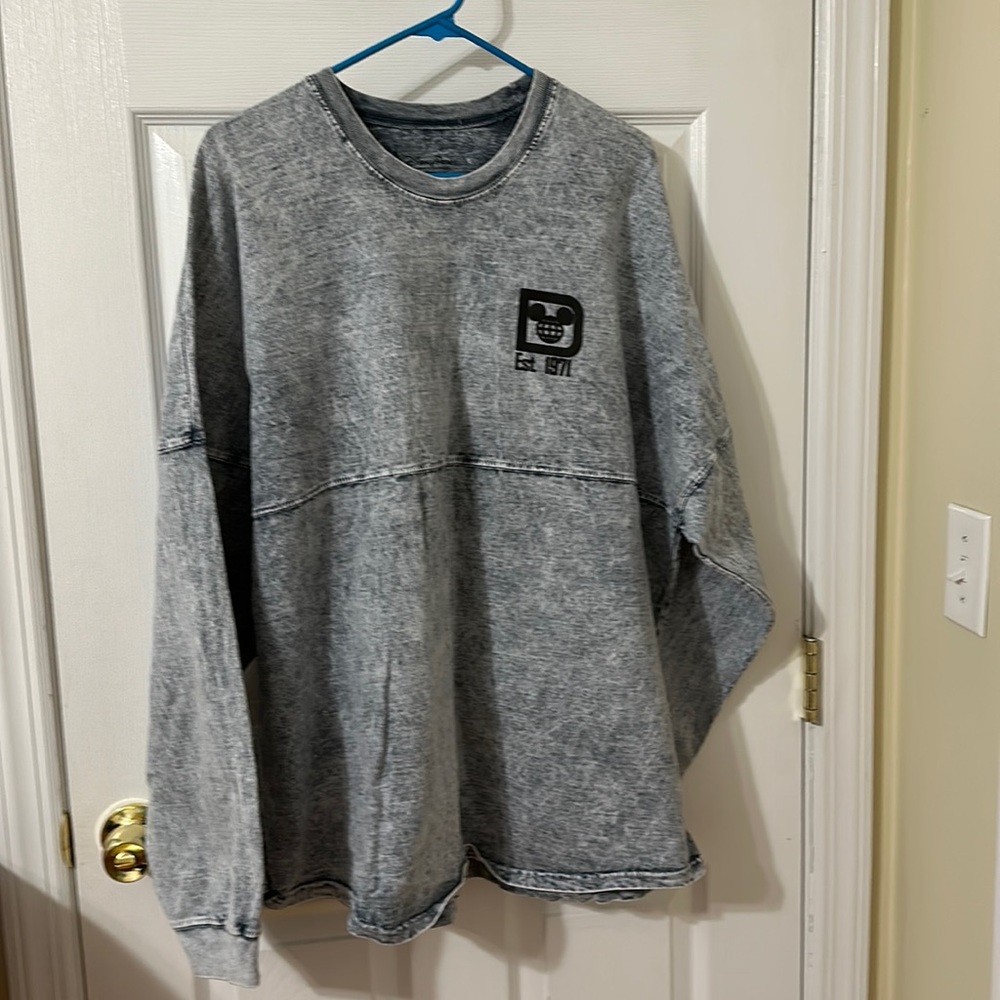 Walt Disney parks, extra large spirit jersey gray color
